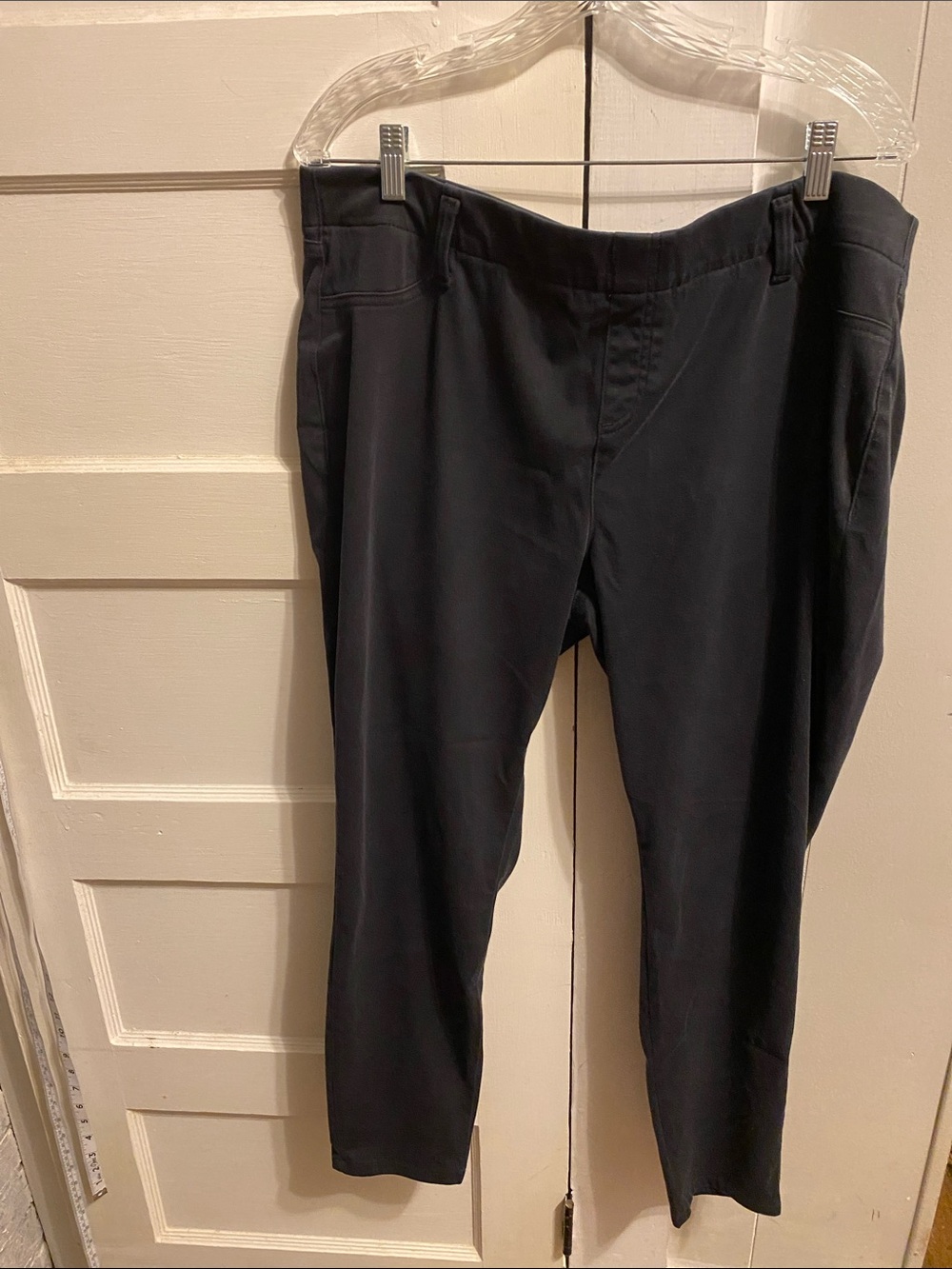 Amazon Essentials Women's Black Jeggings